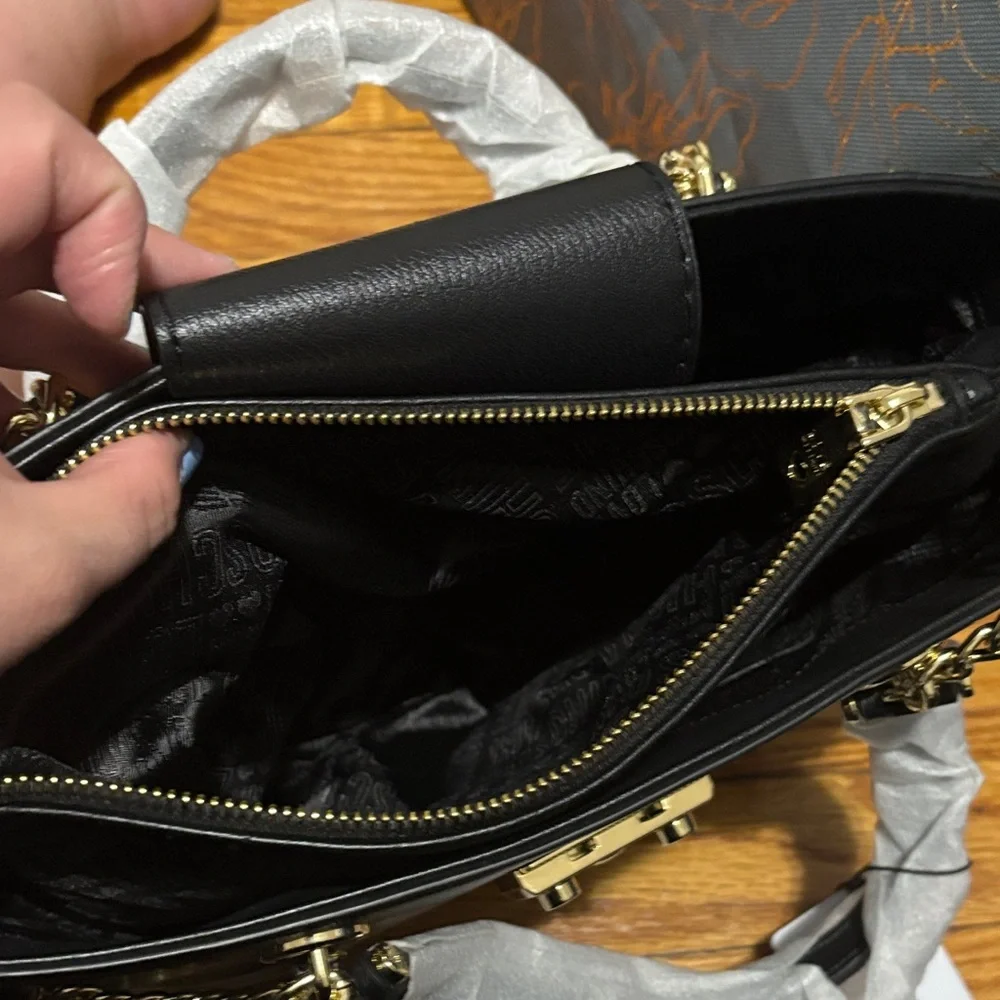 Love Moschino Black Shoulder Bag with Gold Accents - Picture 10 of 13